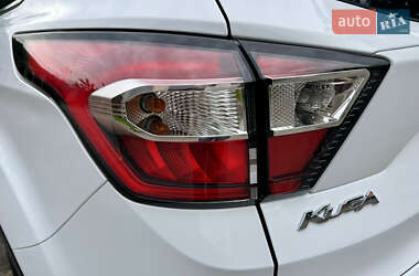 Внедорожник / Кроссовер Ford Kuga 2017 в 