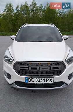 Внедорожник / Кроссовер Ford Kuga 2017 в Звягеле