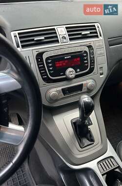 Внедорожник / Кроссовер Ford Kuga 2010 в 