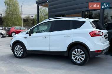 Внедорожник / Кроссовер Ford Kuga 2011 в 