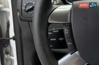 Внедорожник / Кроссовер Ford Kuga 2011 в 