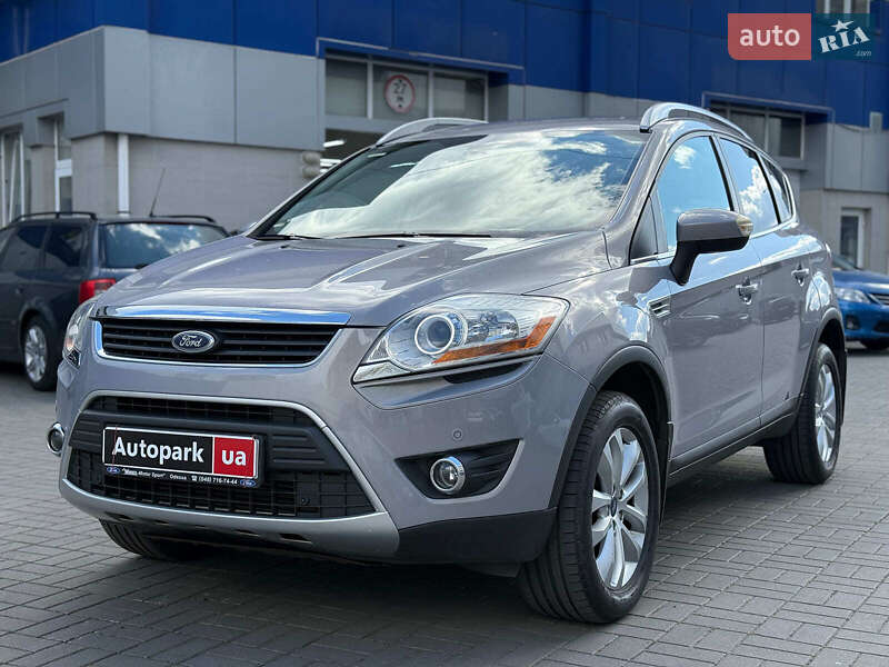 Позашляховик / Кросовер Ford Kuga 2011 в 