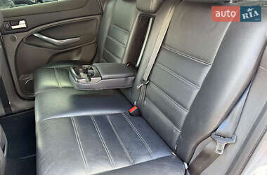 Позашляховик / Кросовер Ford Kuga 2011 в 