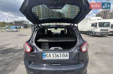 Внедорожник / Кроссовер Ford Kuga 2011 в 