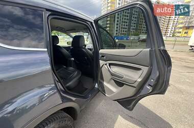Внедорожник / Кроссовер Ford Kuga 2011 в 