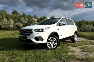 Позашляховик / Кросовер Ford Kuga 2017 в Дніпрі
