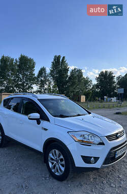 Внедорожник / Кроссовер Ford Kuga 2011 в 
