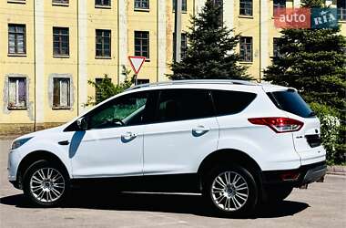 Внедорожник / Кроссовер Ford Kuga 2013 в 