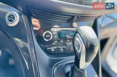 Внедорожник / Кроссовер Ford Kuga 2013 в 