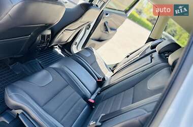 Внедорожник / Кроссовер Ford Kuga 2013 в 