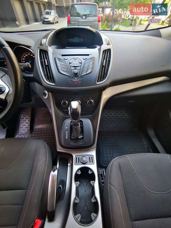 Внедорожник / Кроссовер Ford Kuga 2014 в Львове