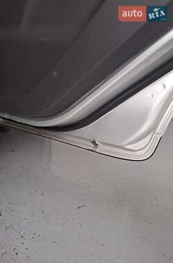 Внедорожник / Кроссовер Ford Kuga 2008 в 