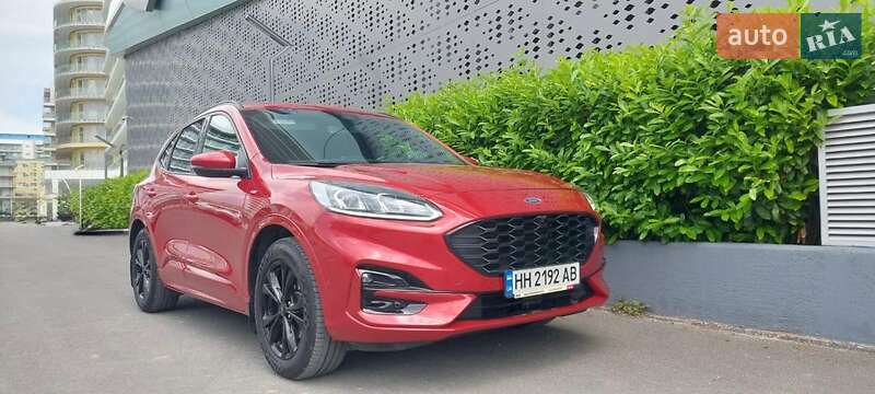 Внедорожник / Кроссовер Ford Kuga 2020 в 
