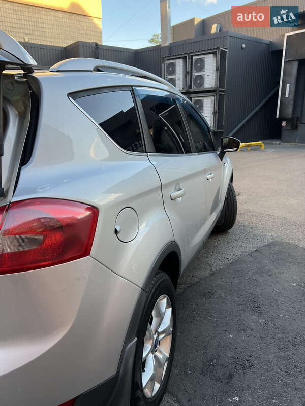 Позашляховик / Кросовер Ford Kuga 2011 в Черкасах