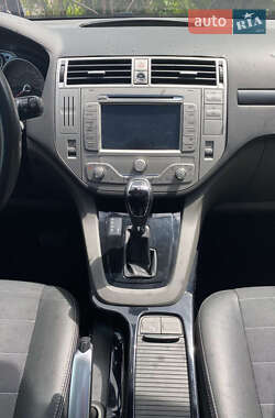 Внедорожник / Кроссовер Ford Kuga 2011 в 