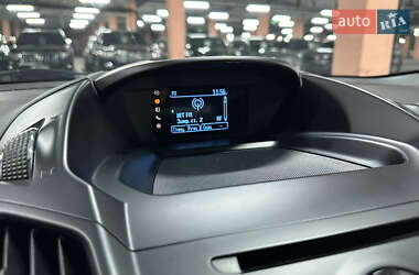 Внедорожник / Кроссовер Ford Kuga 2013 в 