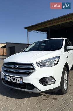 Внедорожник / Кроссовер Ford Kuga 2019 в Звенигородке
