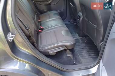 Внедорожник / Кроссовер Ford Kuga 2016 в 