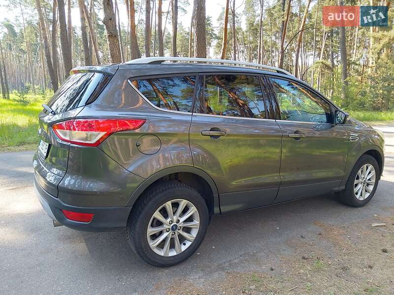Внедорожник / Кроссовер Ford Kuga 2016 в Каменке