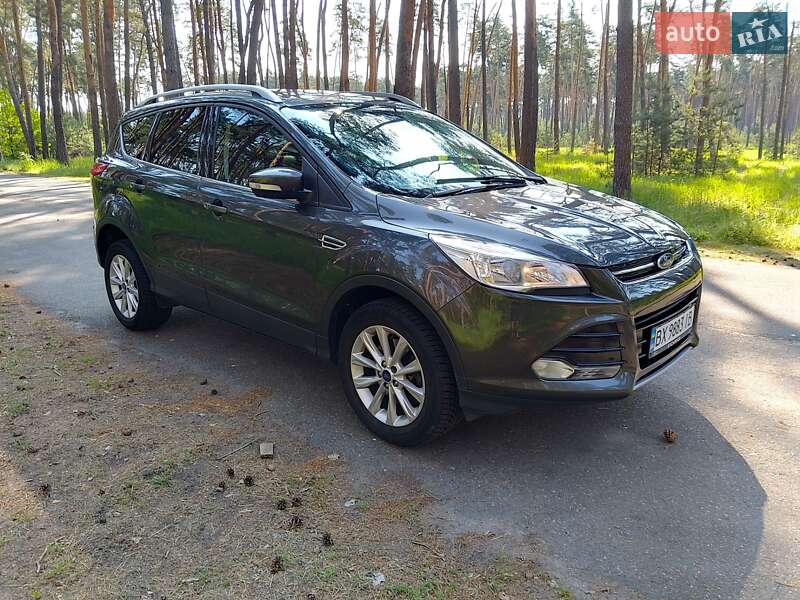 Внедорожник / Кроссовер Ford Kuga 2016 в Каменке