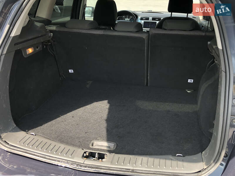 Внедорожник / Кроссовер Ford Kuga 2011 в Ровно