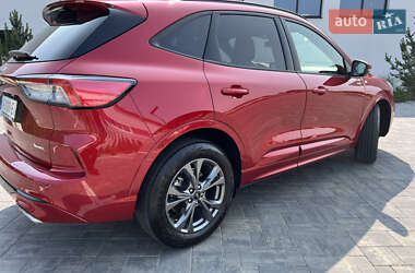 Внедорожник / Кроссовер Ford Kuga 2022 в 