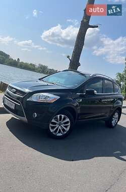 Внедорожник / Кроссовер Ford Kuga 2011 в 