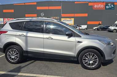 Внедорожник / Кроссовер Ford Kuga 2014 в Ужгороде