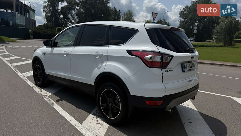Позашляховик / Кросовер Ford Kuga 2017 в Боярці