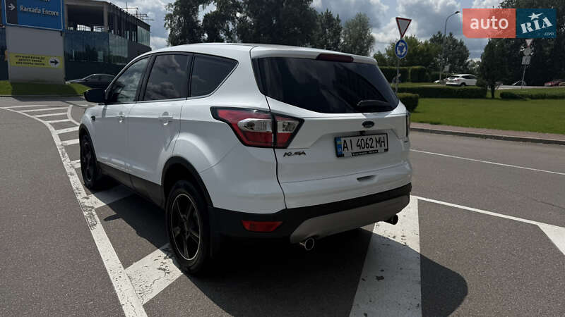 Позашляховик / Кросовер Ford Kuga 2017 в Боярці