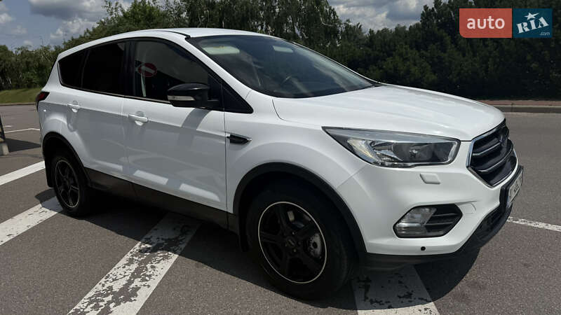 Позашляховик / Кросовер Ford Kuga 2017 в Боярці