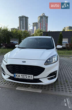 Позашляховик / Кросовер Ford Kuga 2021 в 