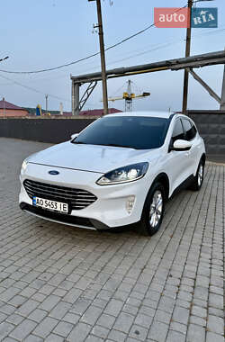 Внедорожник / Кроссовер Ford Kuga 2020 в Мукачево