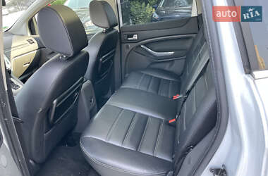 Внедорожник / Кроссовер Ford Kuga 2011 в 