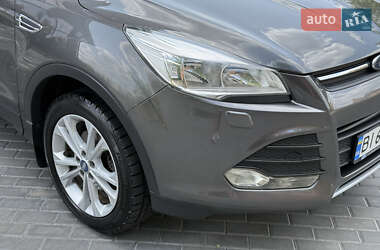 Внедорожник / Кроссовер Ford Kuga 2016 в 