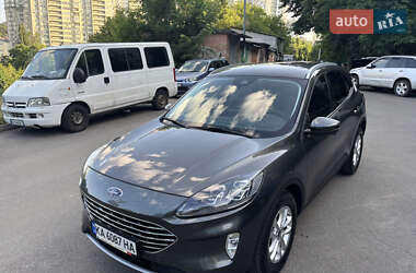 Внедорожник / Кроссовер Ford Kuga 2021 в 