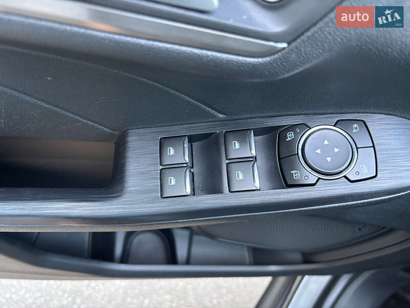 Позашляховик / Кросовер Ford Kuga 2021 в Києві