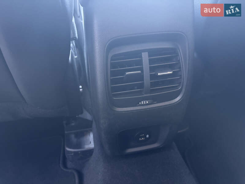 Позашляховик / Кросовер Ford Kuga 2021 в Києві