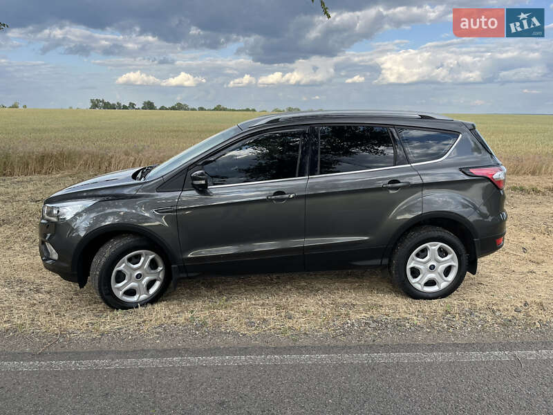 Внедорожник / Кроссовер Ford Kuga 2019 в Пятихатках