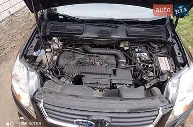 Позашляховик / Кросовер Ford Kuga 2010 в 