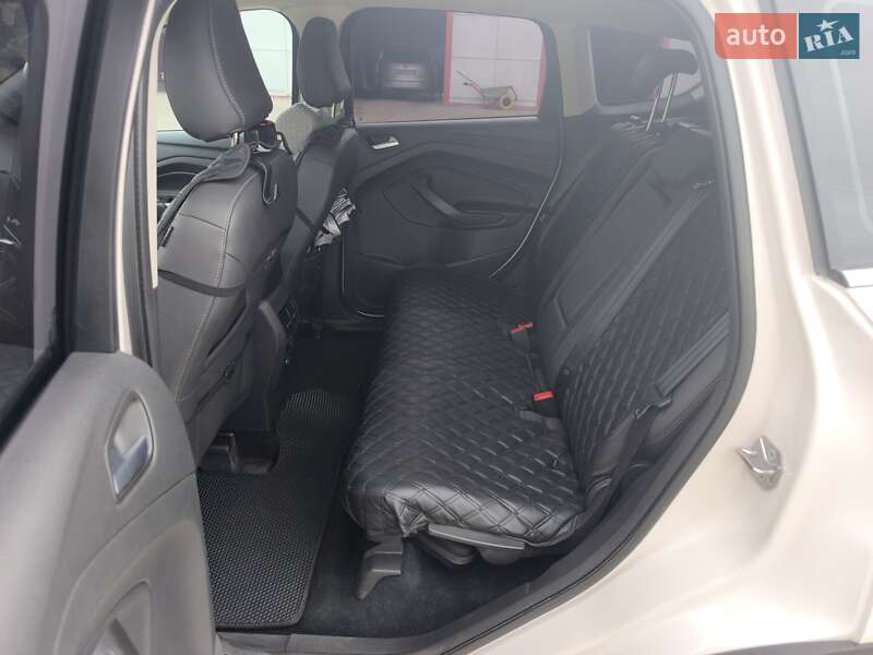 Внедорожник / Кроссовер Ford Kuga 2019 в Южноукраинске