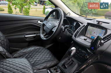 Внедорожник / Кроссовер Ford Kuga 2019 в 