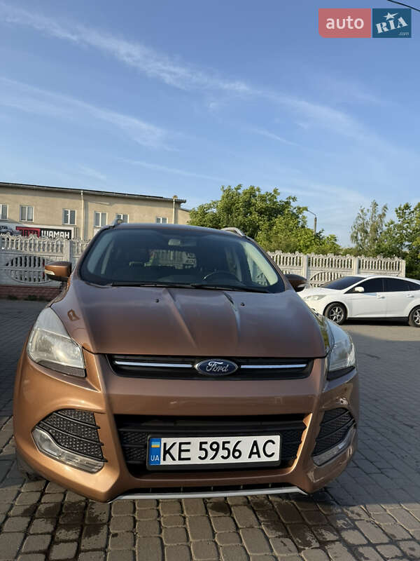Внедорожник / Кроссовер Ford Kuga 2013 в Ивано-Франковске