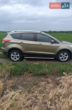 Позашляховик / Кросовер Ford Kuga 2013 в Котельві