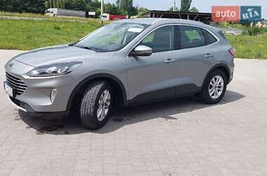 Внедорожник / Кроссовер Ford Kuga 2020 в Чорткове