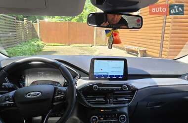 Внедорожник / Кроссовер Ford Kuga 2020 в Чорткове