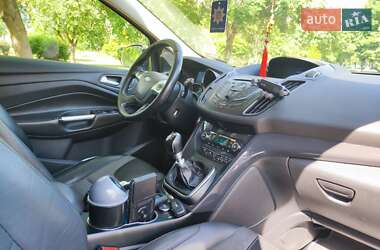 Позашляховик / Кросовер Ford Kuga 2014 в 