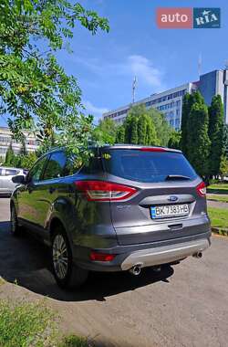 Позашляховик / Кросовер Ford Kuga 2014 в 