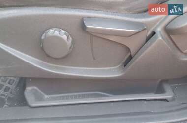 Позашляховик / Кросовер Ford Kuga 2014 в 