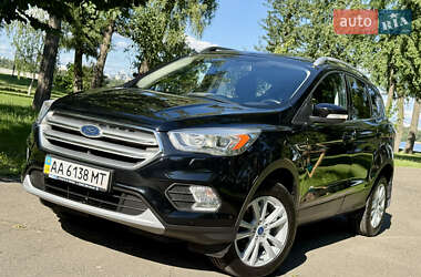 Внедорожник / Кроссовер Ford Kuga 2017 в Киеве